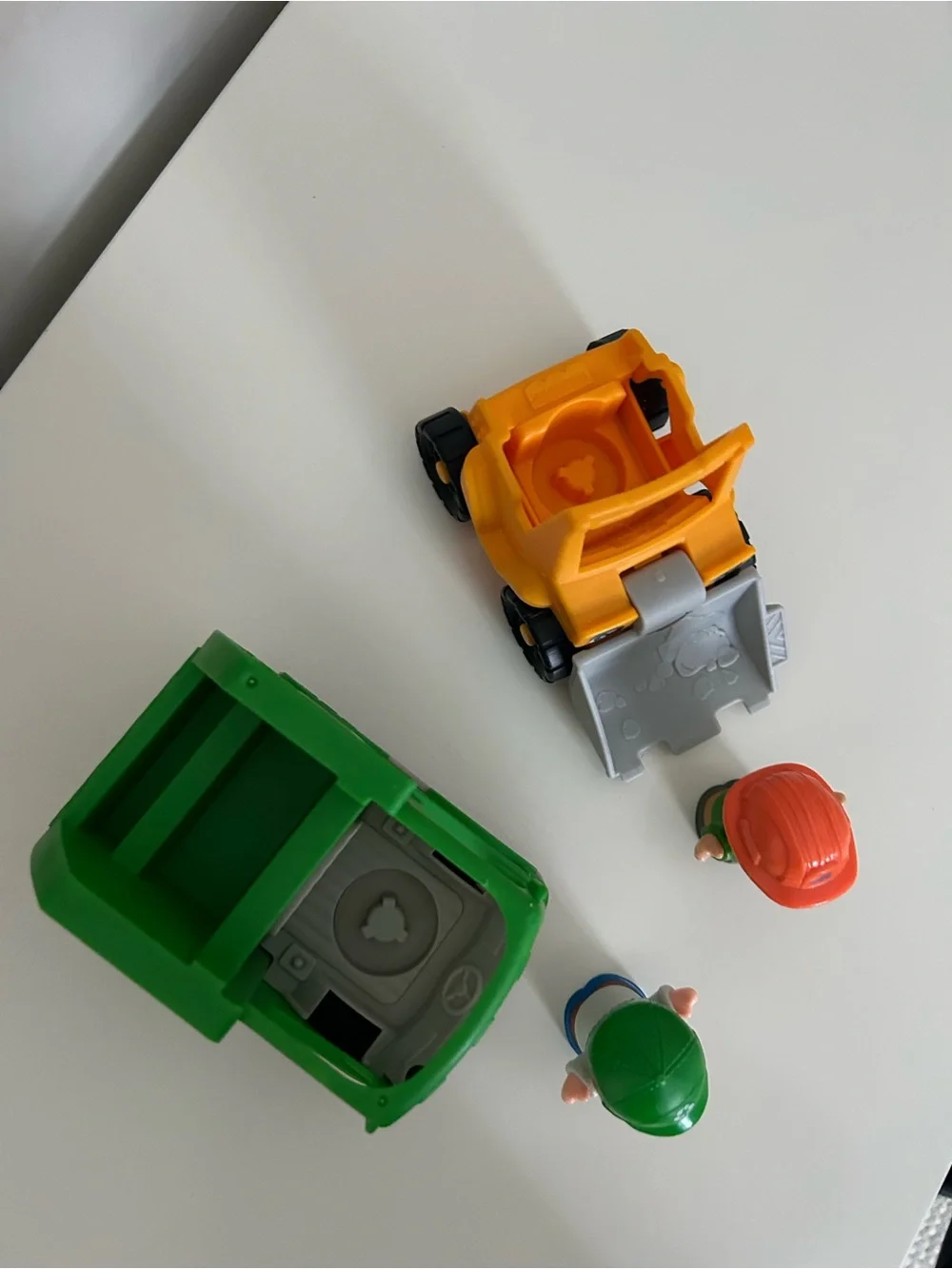 Fisher-Price Little People Bundle Recycle Truck & Bulldozer Toy Vehicle Figurine